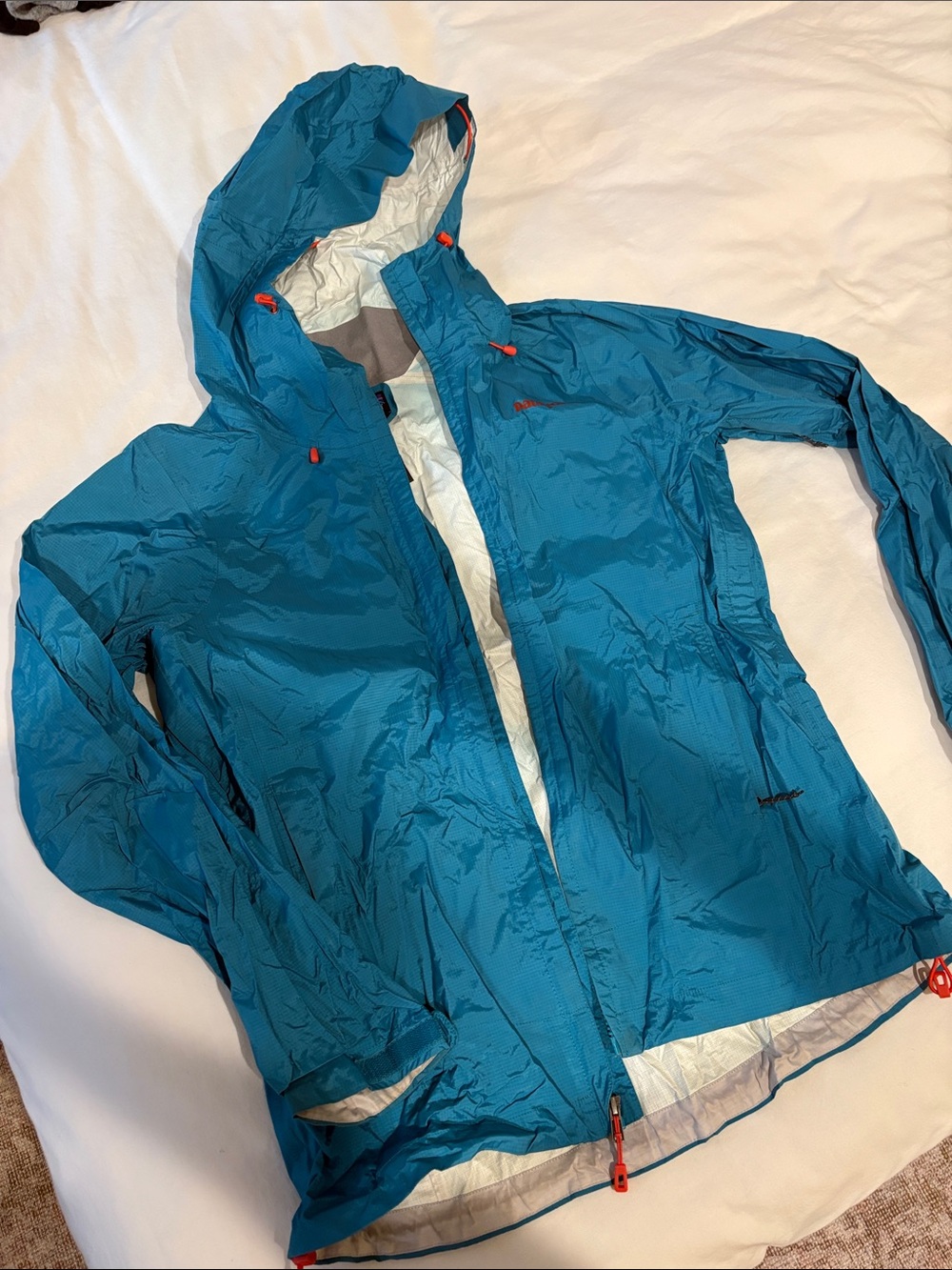 Lightweight Patagonia Women's Teal Hooded Rain Jacket